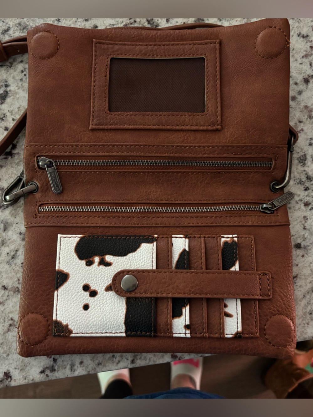 Wrangler crossbody purse/clutch - Picture 3 of 4